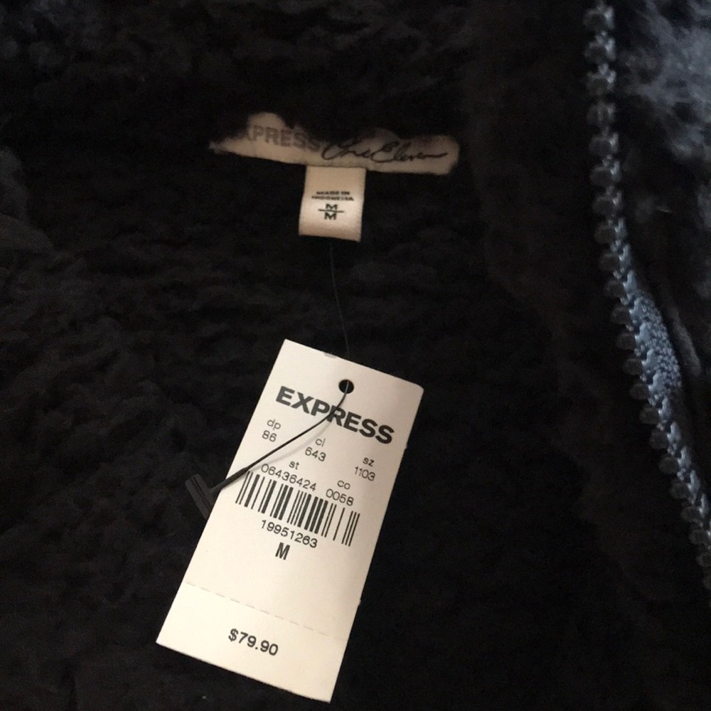NWT Express top - Picture 2 of 5